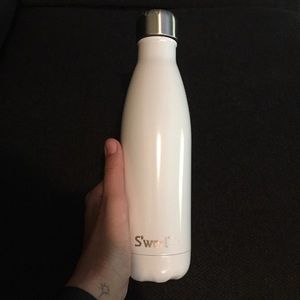 S'well stainless steel insulated water bottle